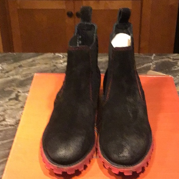 *OLD GRINGO* Bushwick - Black size 8. Worn once; essentially brand new. - Picture 2 of 10
